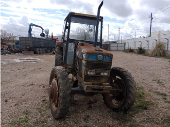 Tracteur agricole NEW HOLLAND