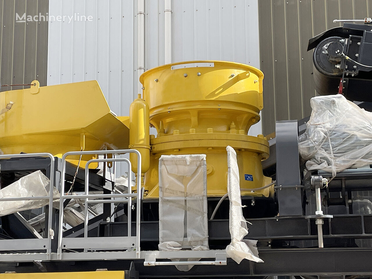 Crédit-bail de Kinglink Modular Skid Mounted CH430 Cone Crusher Plant Kinglink Modular Skid Mounted CH430 Cone Crusher Plant: photos 2