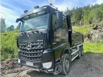 Camion benne MERCEDES-BENZ Arocs