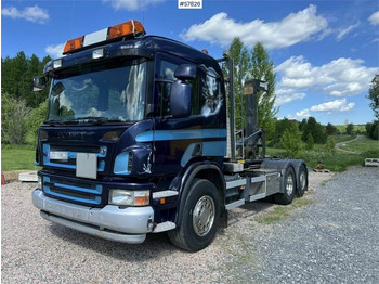 Camion ampliroll SCANIA P 420