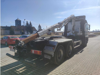 Camion à rideaux coulissants