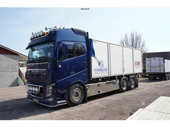 Camion fourgon VOLVO FH16