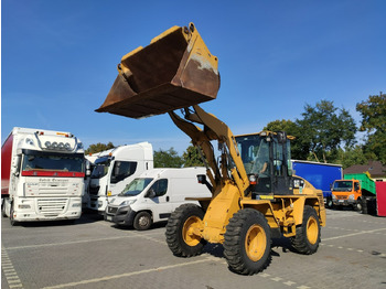 Chargeuse sur pneus CATERPILLAR 914