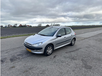 Voiture PEUGEOT