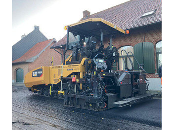 Finisseur CATERPILLAR AP655F