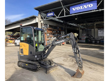 Mini pelle VOLVO EC18E