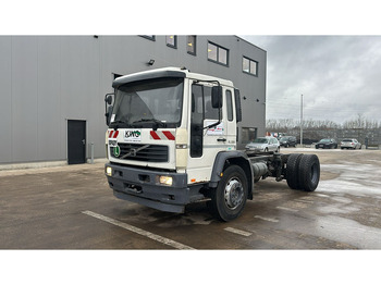 Châssis cabine VOLVO FL 220