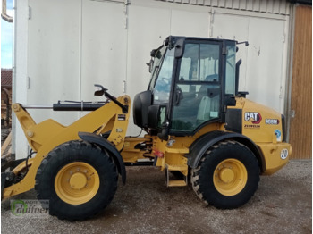 Chargeuse sur pneus CATERPILLAR 908M