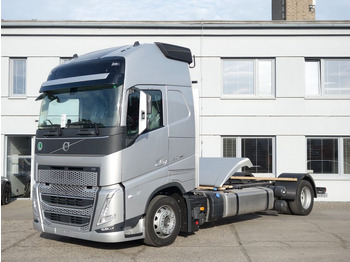 Camion à rideaux coulissants VOLVO FH13