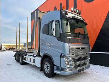 Camion grumier, Camion grue pour transport de bois Volvo FH 16 650 6x4 TANDEM AXLE LIFT: photos 5