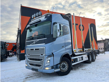 Camion grumier, Camion grue pour transport de bois Volvo FH 16 650 6x4 TANDEM AXLE LIFT: photos 3