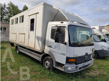 Camion chevaux MERCEDES-BENZ