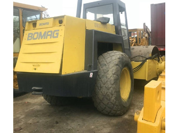 Compacteur à pieds de mouton/ Monocylindre BOMAG