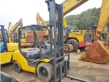 Chariot élévateur diesel KOMATSU