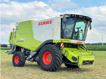 Moissonneuse-batteuse CLAAS Lexion 660