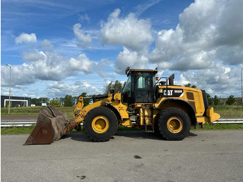 Chargeuse sur pneus CATERPILLAR 966M