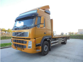 Camion fourgon VOLVO FM 300