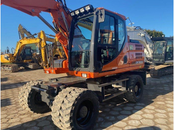 Pelle sur pneus DOOSAN DX160W-3