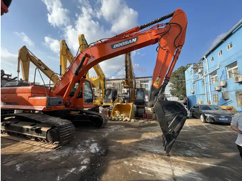 Pelle 90% new and low hours used excavators Doosan DX300LC second hand excavators 30tons excavator new arrivedd in stock for sale: photos 2