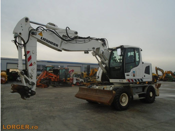 Pelle sur pneus LIEBHERR A 918