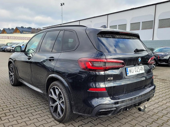 Voiture BMW X5 M50I SUV: photos 4