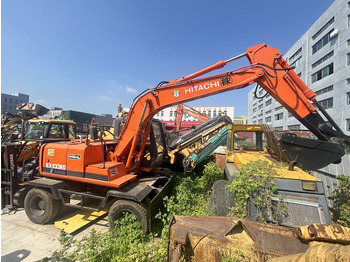 Pelle sur pneus HITACHI EX100WD