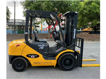 Chariot élévateur diesel KOMATSU