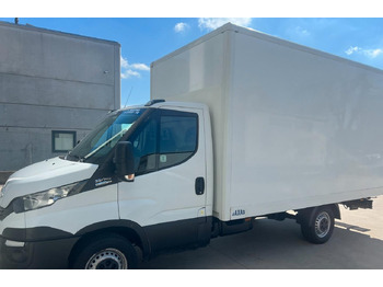 Fourgon grand volume IVECO Daily 35s14