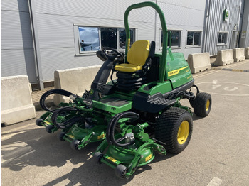 Motofaucheuse JOHN DEERE 8800