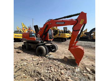 Pelle sur pneus DOOSAN DH150W-7