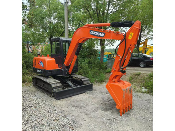 Pelle sur chenille DOOSAN DH60