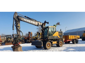 Pelle sur pneus VOLVO EW160E