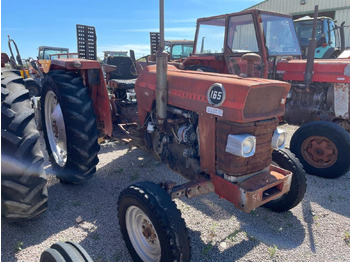 Tracteur agricole MASSEY FERGUSON 100 series