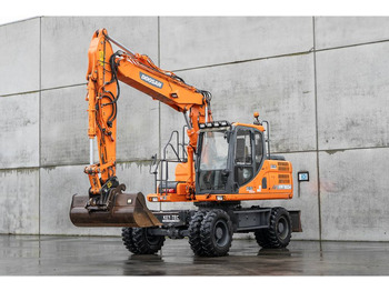 Pelle sur pneus DOOSAN DX160W-3