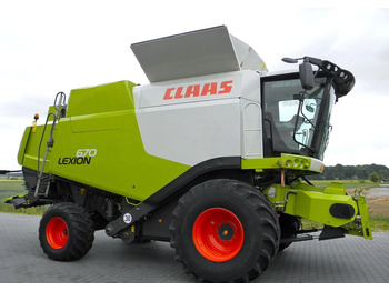 Moissonneuse-batteuse CLAAS Lexion 670