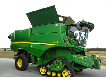 Moissonneuse-batteuse JOHN DEERE S690