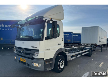 Camion porte-conteneur/ Caisse mobile MERCEDES-BENZ Atego