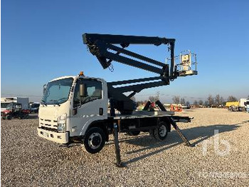 Camion avec nacelle ISUZU