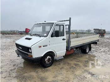 Camion fourgon IVECO Daily