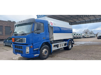 Camion citerne VOLVO FM