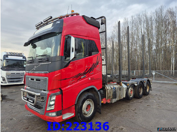 Camion grumier VOLVO FH16 750