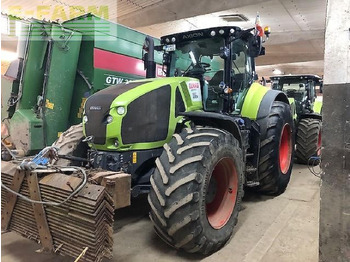 Tracteur agricole CLAAS Axion 950