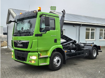 Camion ampliroll MAN TGM 15.290