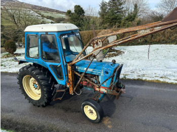 Tracteur agricole FORD