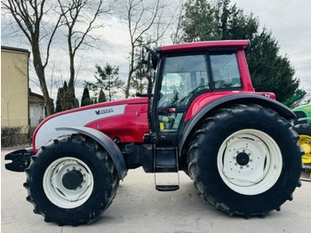 Tracteur agricole VALTRA T160