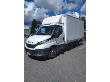 Fourgon grand volume IVECO Daily 35s14