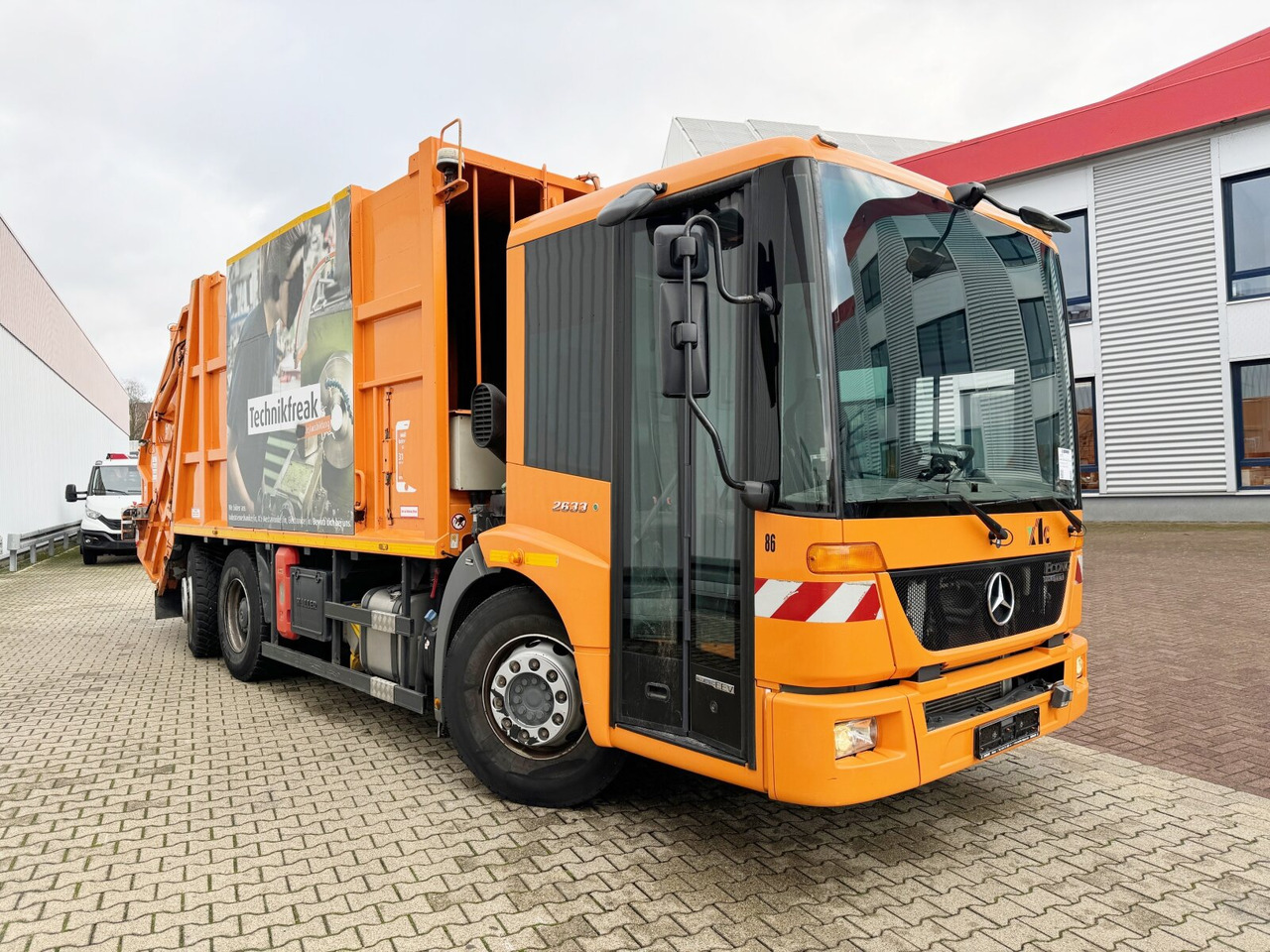 Crédit-bail de Mercedes-Benz Econic 2633 LL 6x2/4 NLA Econic 2633 LL 6x2/4 NLA, EEV, Lenkachse, Haller Aufbau Mercedes-Benz Econic 2633 LL 6x2/4 NLA Econic 2633 LL 6x2/4 NLA, EEV, Lenkachse, Haller Aufbau: photos 9