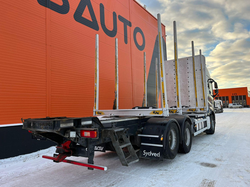 Camion grumier, Camion grue pour transport de bois Volvo FH 16 650 6x4 TANDEM AXLE LIFT: photos 7