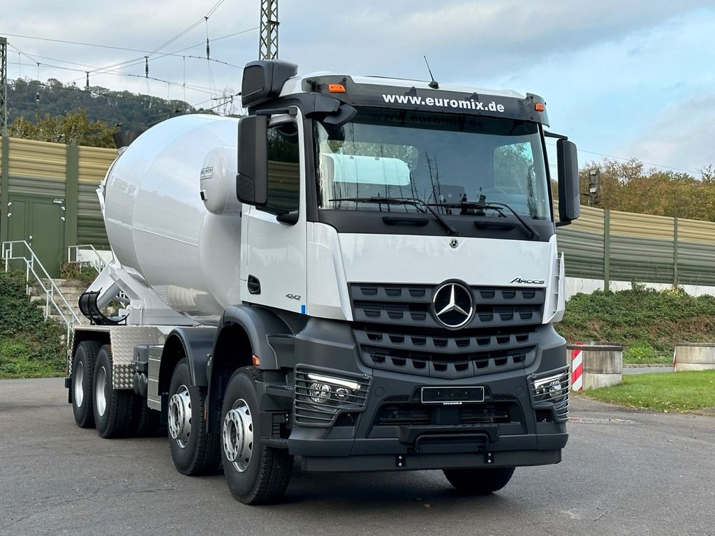 Camion malaxeur neuf Mercedes-Benz AROCS 5 4242 8x4 Euro3 EuromixMTP EM 12m R: photos 12