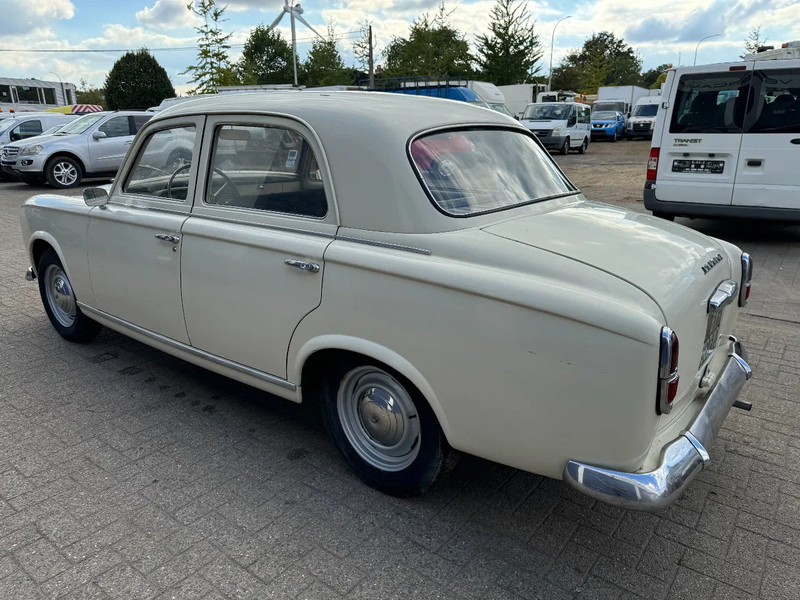 Voiture Peugeot 403 **1963 PEUGEOT 403**: photos 8